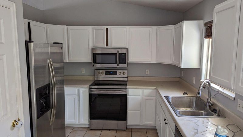 Kitchen and Cabinet Refinishing