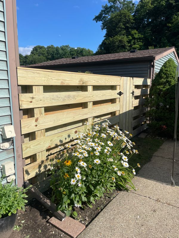 Custom Horizontal Shadowbox Fence