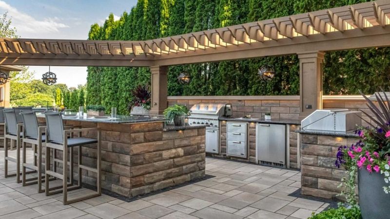 Outdoor Kitchens