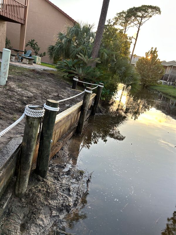 Seawall/ Retaining wall