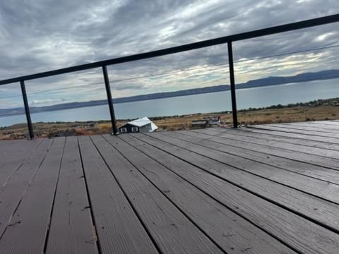 Custom decks & handrails