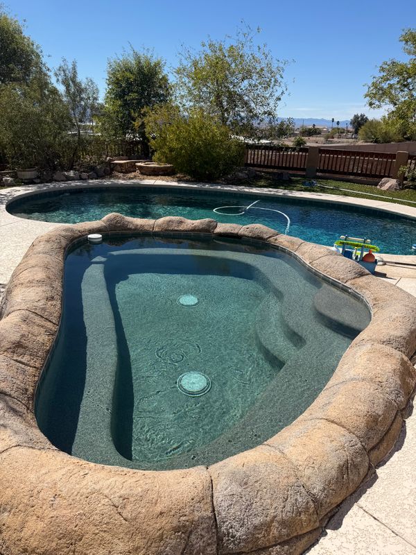Pool Cleaning/Weekly Pool Maintenance