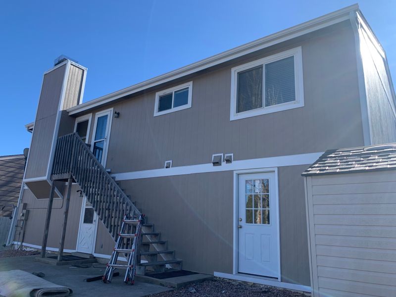 Siding Repairs & Repaint