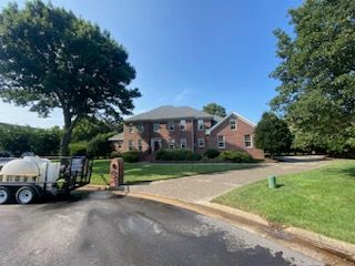 Driveway and Sidewalk Cleaning