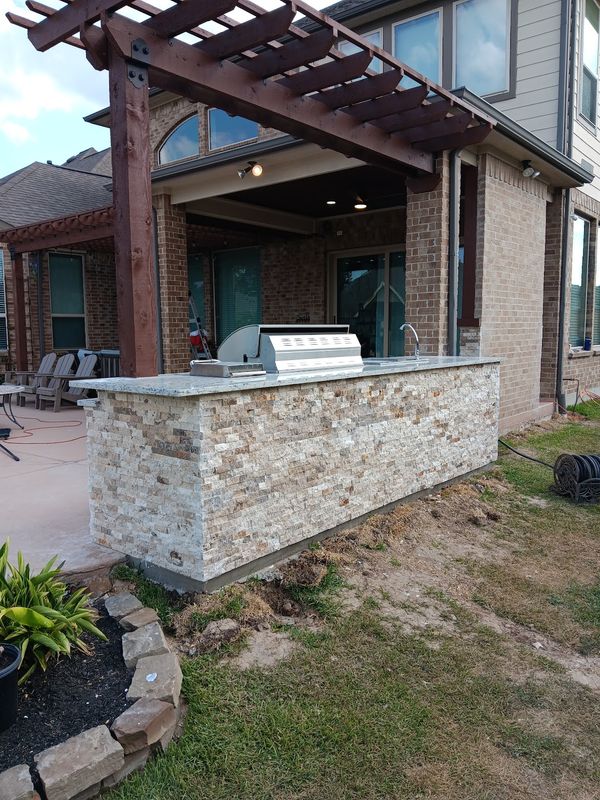 Outdoor Kitchen