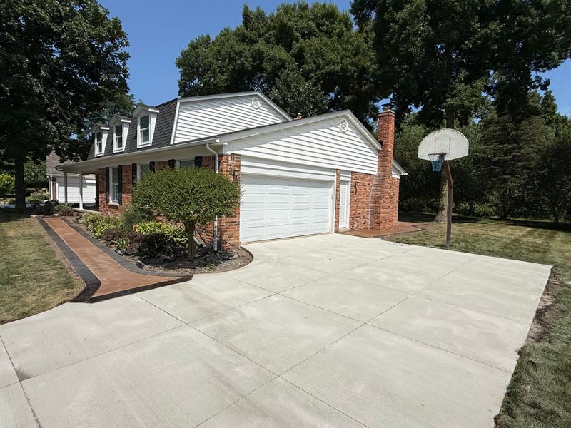 Concrete Driveway Replacement