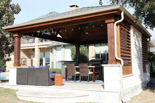 Outdoor Kitchen Construction