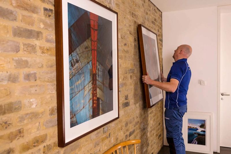 Picture & Art Hanging