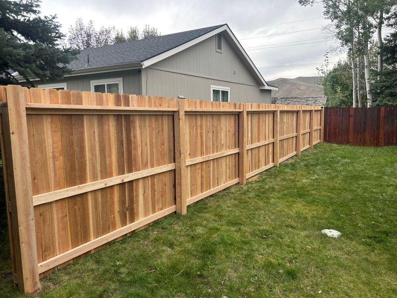 Wood Privacy Fence 