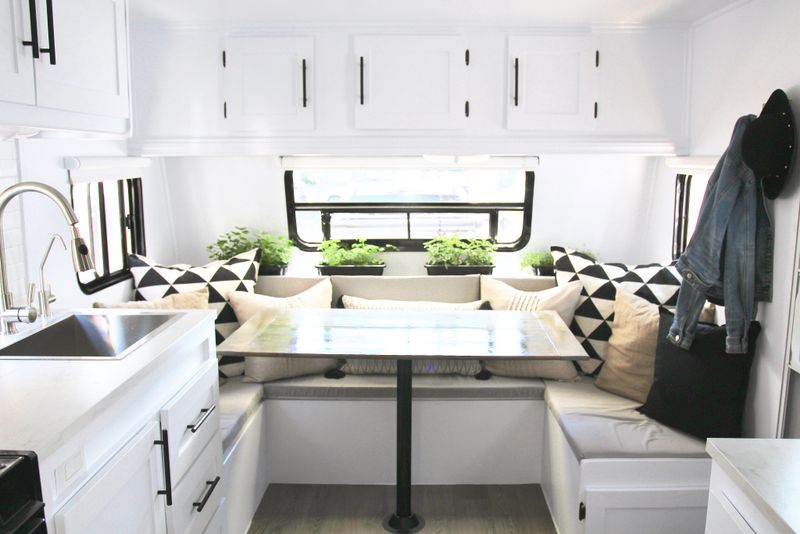 Hana - 2015 Fleetwood Travel Trailer