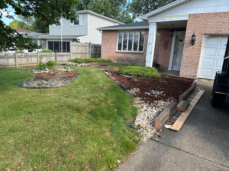 Landscape Installation & Design Photo