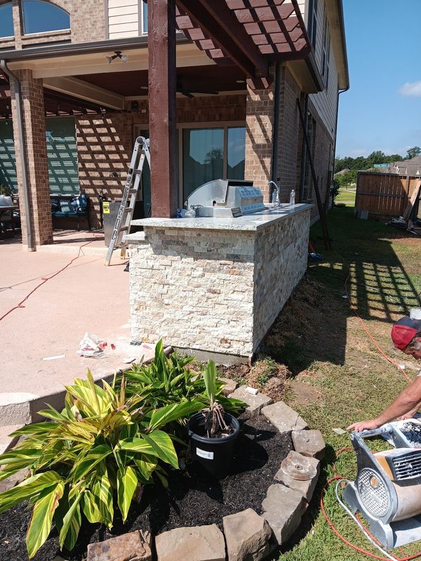 Outdoor Kitchen