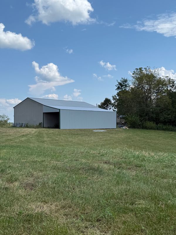 Spacious and Durable Lean-To Construction
