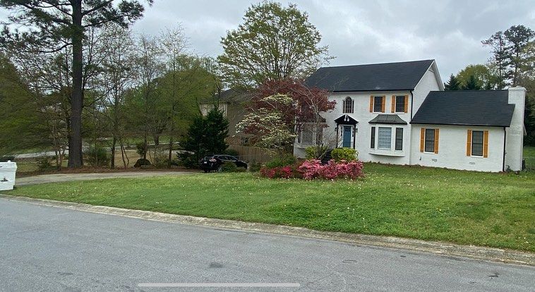 Lawn Maintenance gallery
