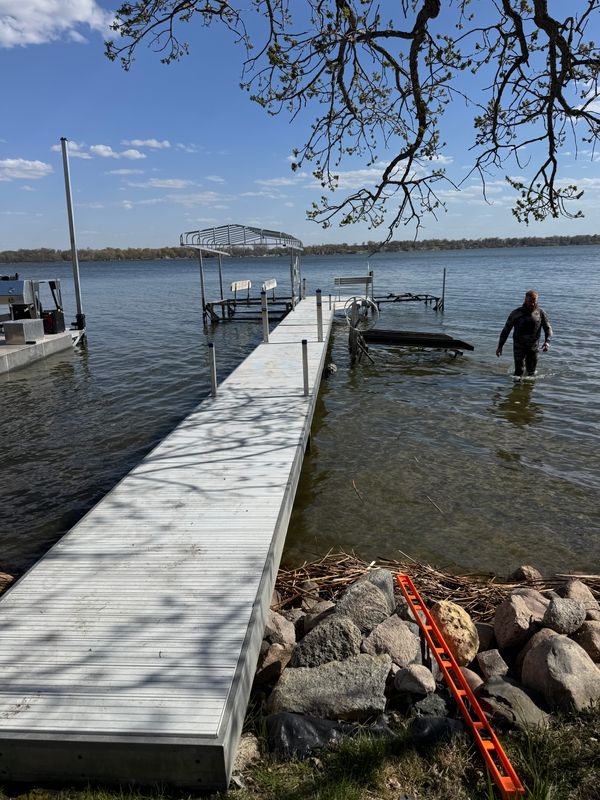 Dock installation / Removal