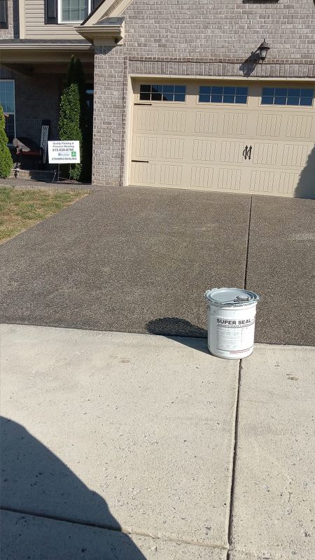 DRIVEWAY SEALING gallery
