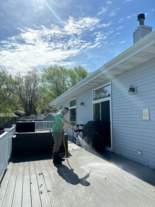 Pressure Washing/House Washing