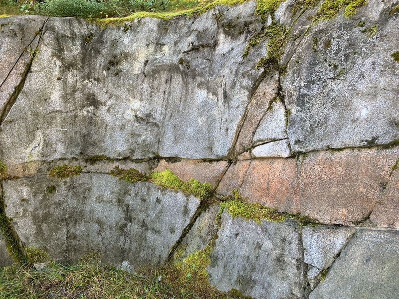 Retaining walls