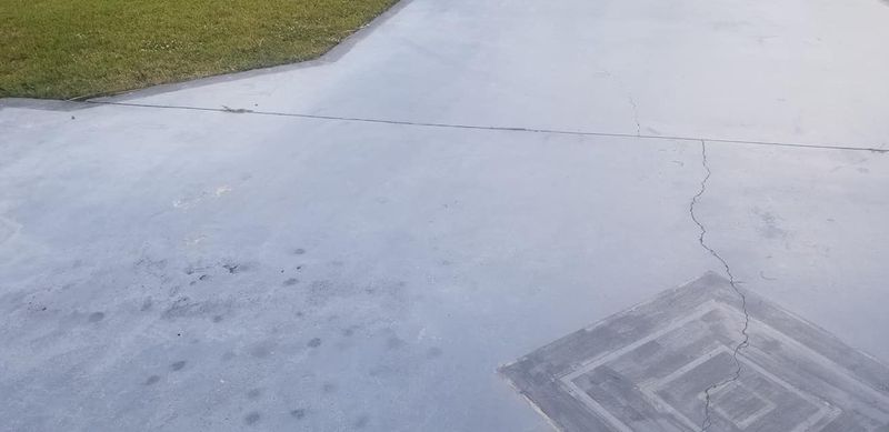 Driveway and Sidewalk Cleaning