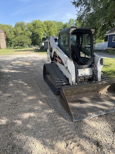Gravel Driveways & Parking Lot