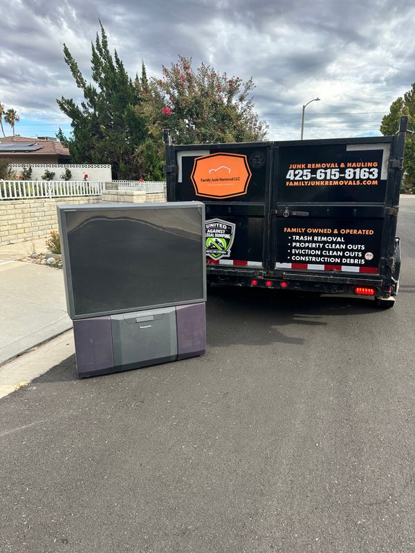 Swift and Affordable Junk Removal in Palmdale: Making Space for New Possibilities
