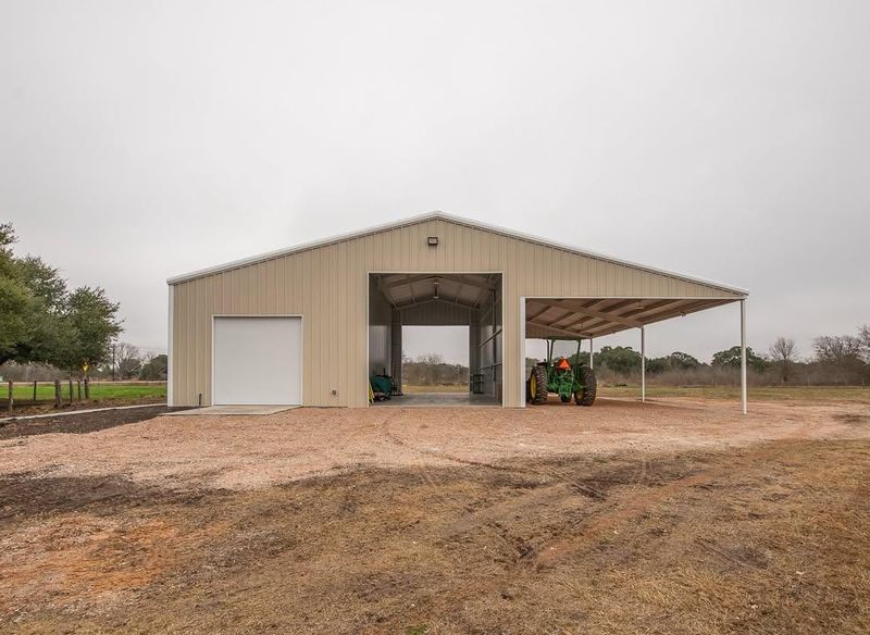 Barns & Shops
