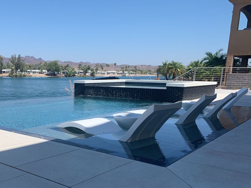 Pool Cleaning & Maintenance