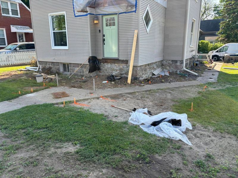 Postholes