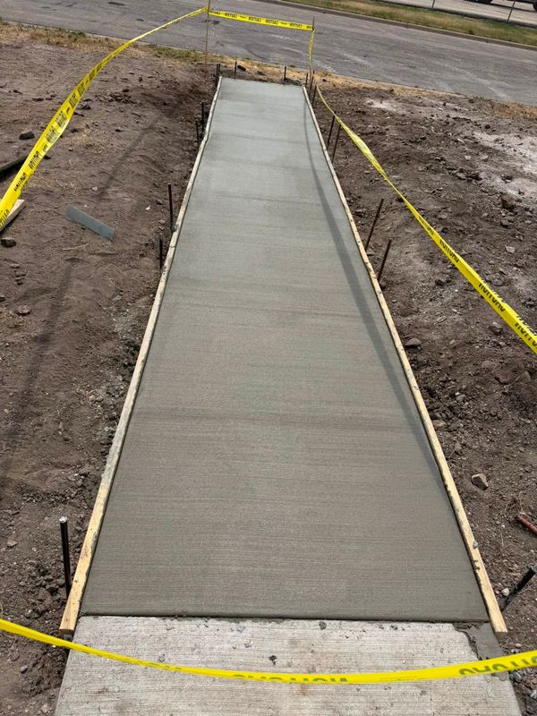 Concrete Sidewalks & Walkways