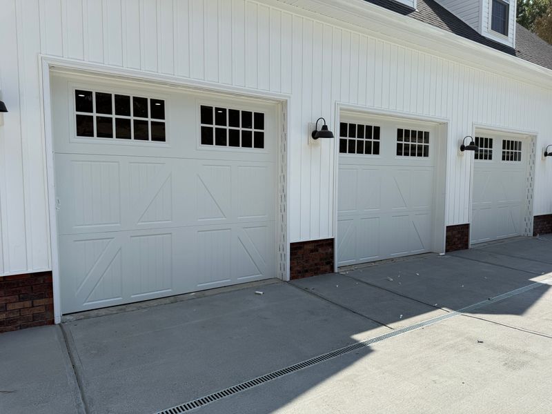 Garage Door Installation & Repair