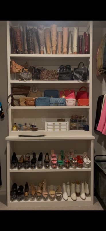 Closets & Wardrobes