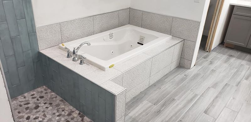 Bathroom Tiling gallery