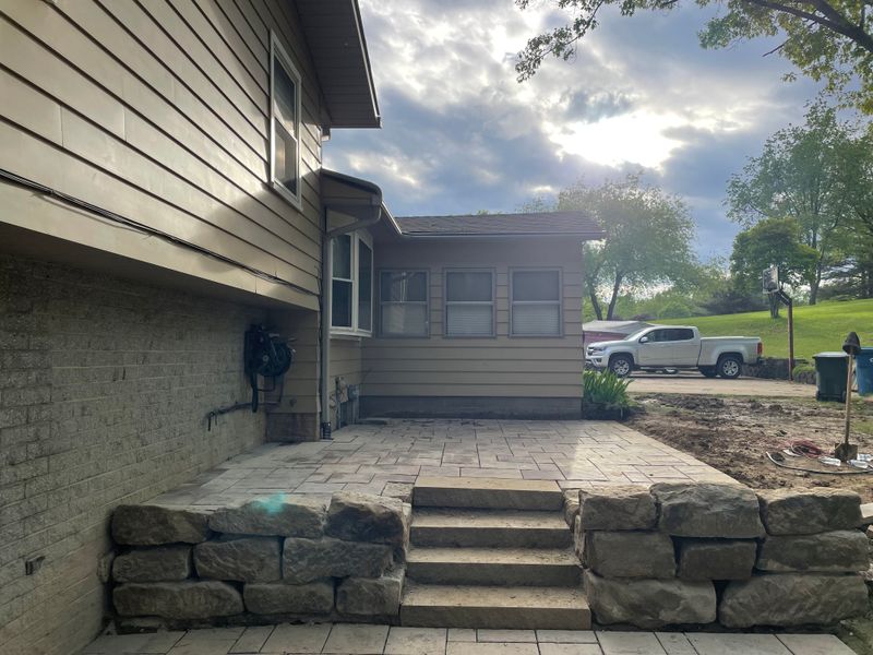Natural Stone Hardscape