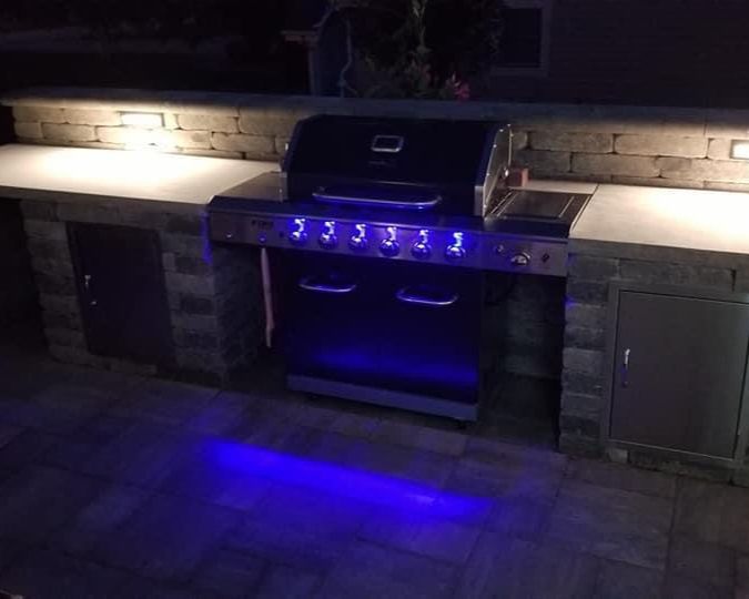 Outdoor Kitchens & BBQ Islands