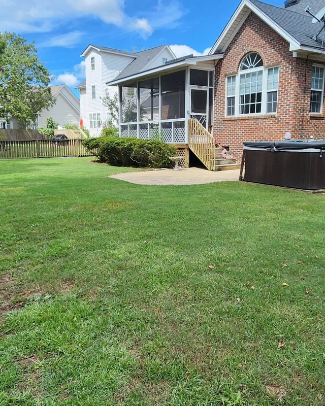 Residential Lawn Maintenance
