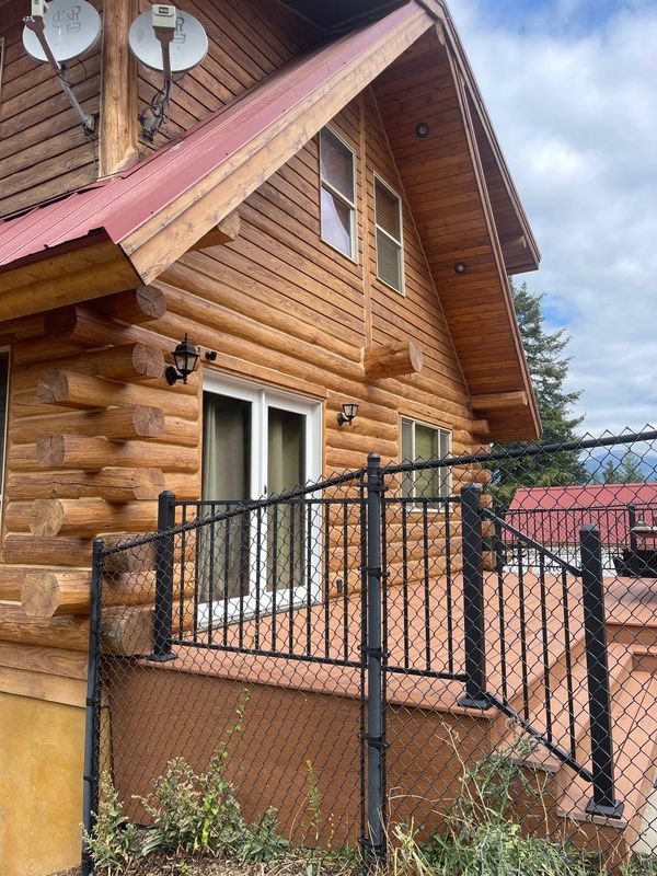 Revitalizing Mead: A Showcase of Expert Log Home Restoration and Protection by Chewelah Painting