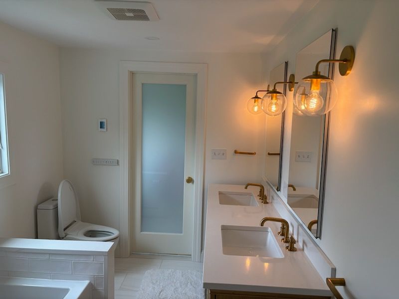 Interior Renovations (Kitchens & Bathrooms)