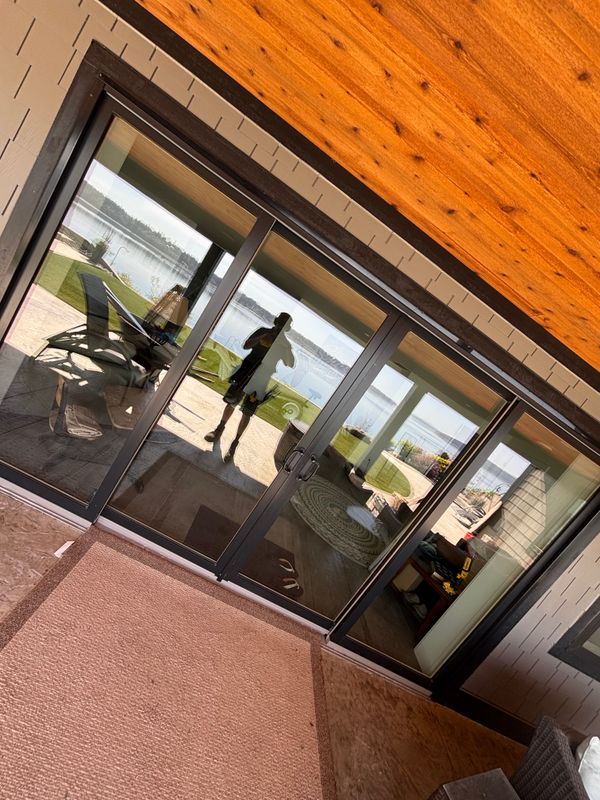 Crystal Clear Views: Transformative Window Cleaning by Elite Cleaning Co.