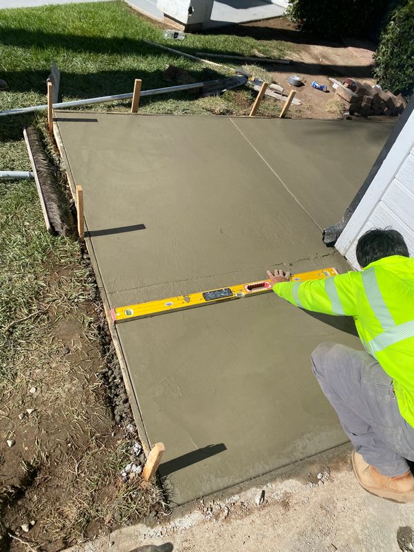 Concrete Sidewalks, Slabs & Foundations