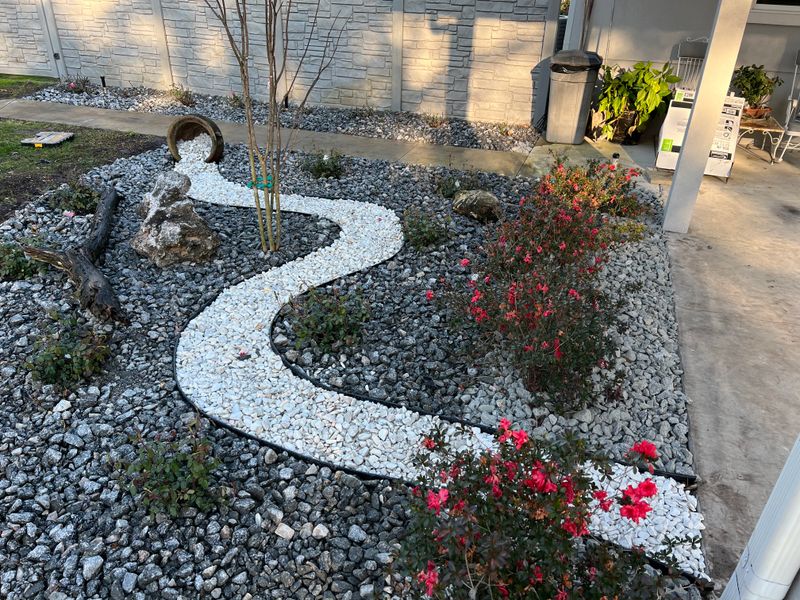 Pine Straw/Bark, Mulch, and Rock installation