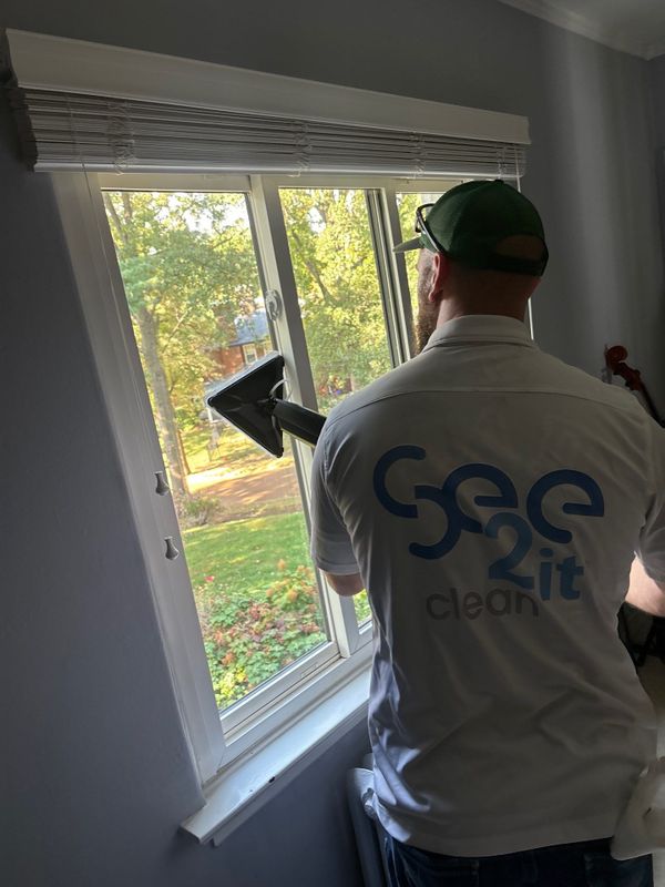 Crystal Clear U City Home: See2it Clean's Expert Window Cleaning in University City, MO