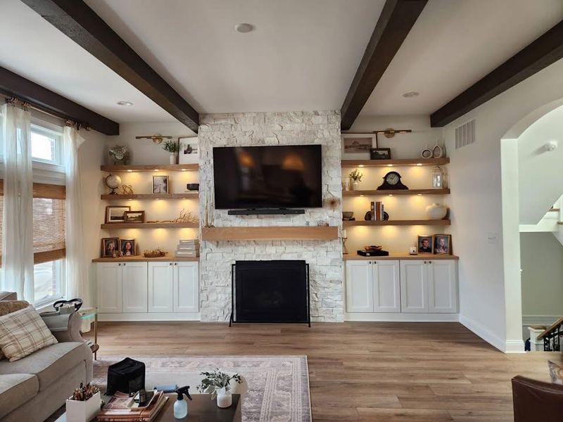 Living Rooms & Lounges