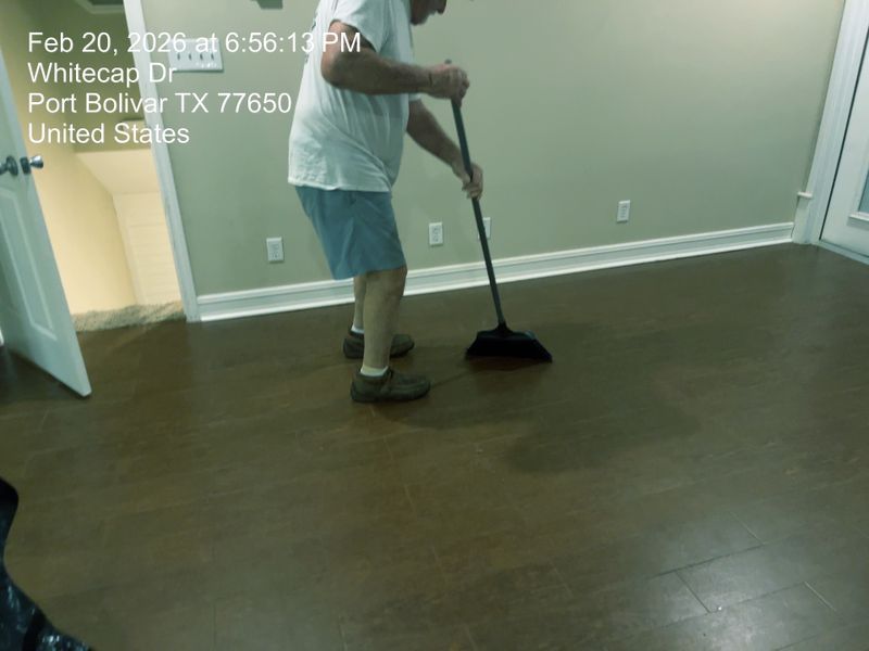 Interior and exterior sales cleans