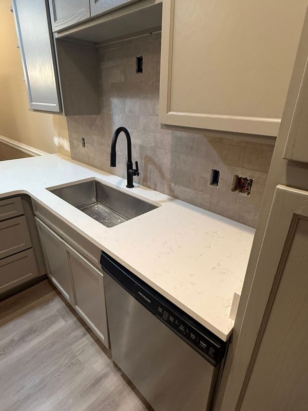 Kitchen Backsplash Installation