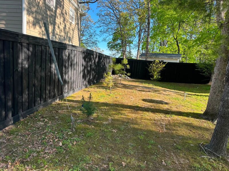 Enhancing Privacy with Style: Martinez and Sons Fence Transformation in Centralia, IL