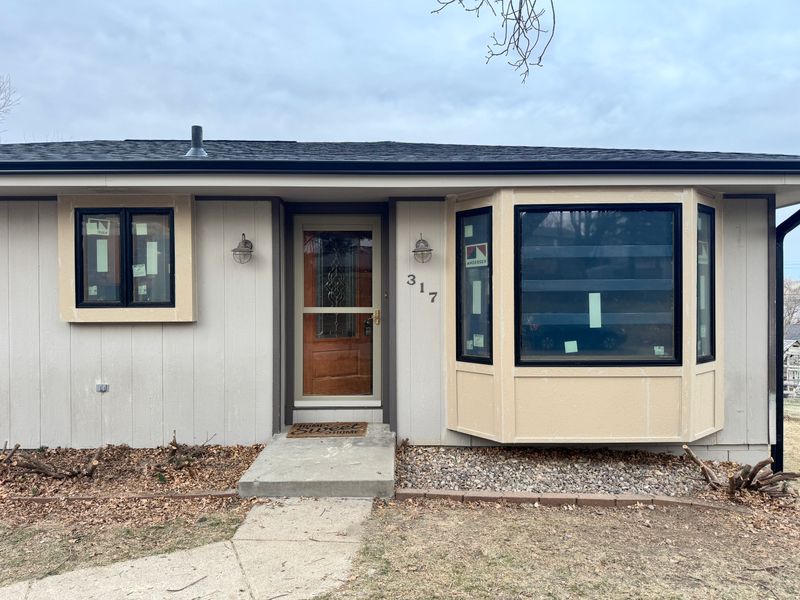 Bow Window Replaced with a Bold New Bay Window Setup