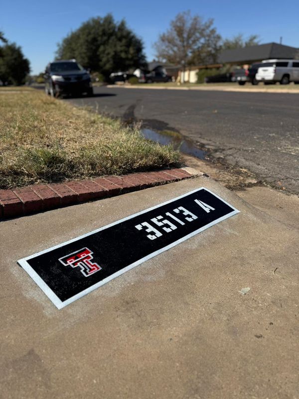 Curb Number Repainting