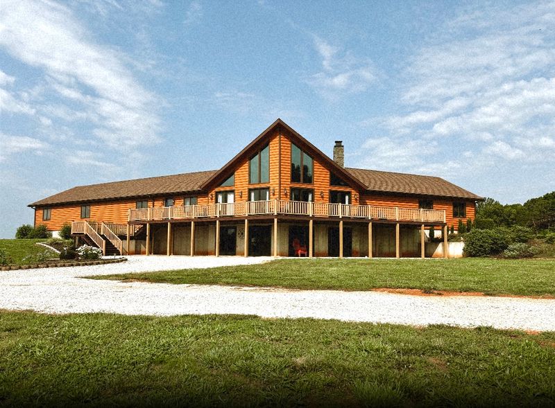 North Creek Ridge Bed & Breakfast – A Complete Exterior Revival by Perry Painting