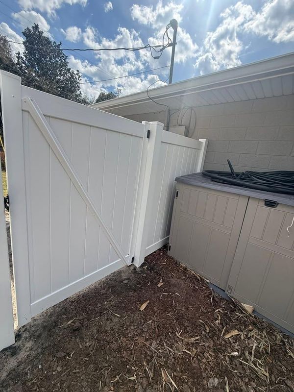 Vinyl Fencing