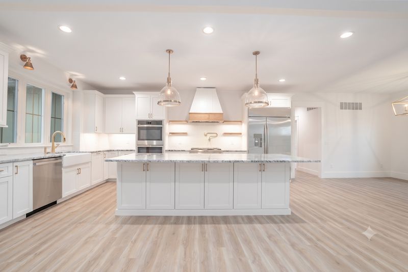 Kitchen and Cabinet Refinishing